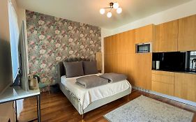Triangle City Center Apartment